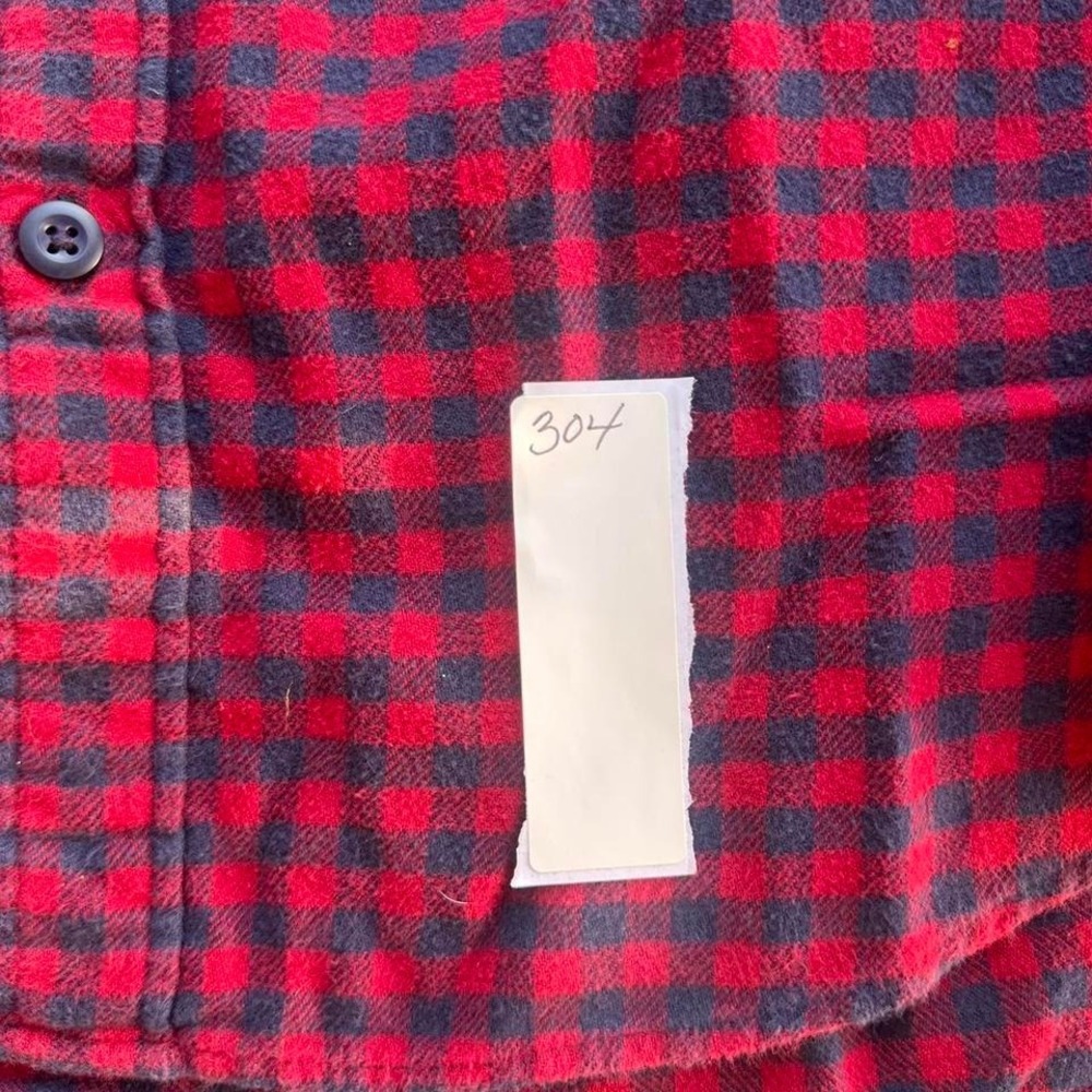 American eagle Red and black flannel shirt - Picture 2 of 6